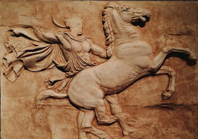 一下挖出神话中的王国！克里特岛惊现史前迷宫，人类活动痕迹曝光