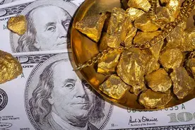 金价破纪录？8.5平260万租金？印度高温致死？丨深一度周荐图片