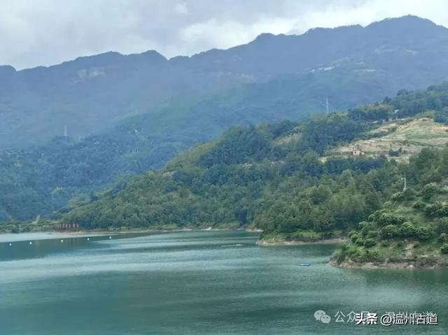治愈系的湖光山色，皆在这片美丽的山水！
