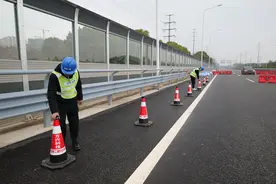 赣粤高速方兴公司承担的一项江西省交通厅科技项目顺利通过验收图片