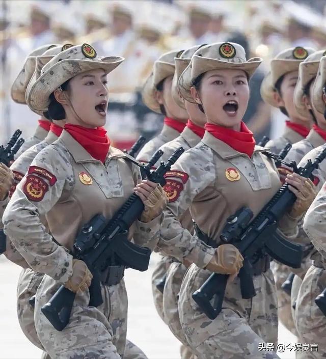 女民兵李思颖阅兵回家后仅半天，又有一个新身份：河北工大研究生