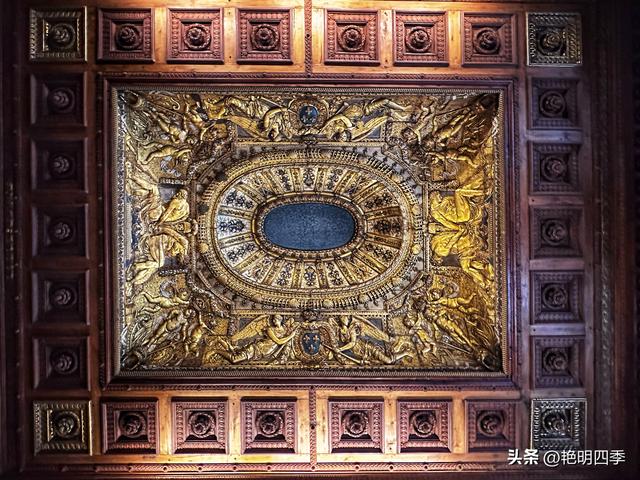 欧游杂记（8）‖ 卢浮宫，让人眼花缭乱而又惊叹不已