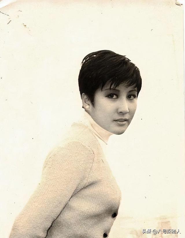 没想到！52年后丁珮终于说出真相：李小龙死前在床上倒了12分钟