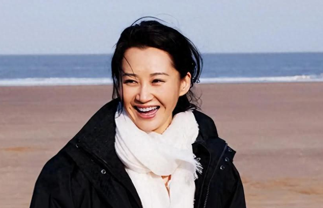 她一生 “风流成性、老少通吃	”，撩汉无数	，现如今56岁却依旧单身