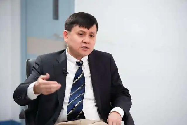 张文宏直言：不管你信不信，老人过了80岁，基本都有如下6个现状