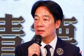 普特会结束，特朗普变了，普京乐了，中国大陆在台海该做好准备了