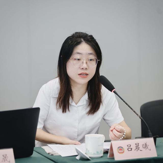 语言不通支付不便，能不能一下飞机就精准对接？外国友人想看机器人机器狗，是否可以实现？