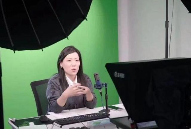 “辞职看世界	”的女老师，11年后现状曝光：黯然回乡，老公已分手