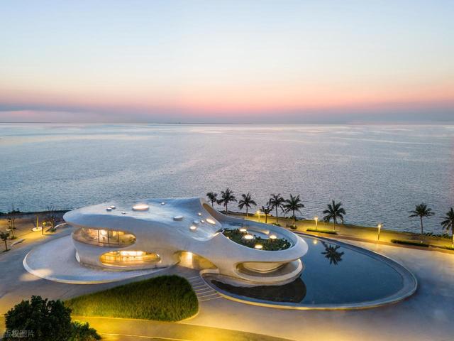 海口旅游，推荐海口10个必打卡的景点，治愈系的海滨城市，超好玩