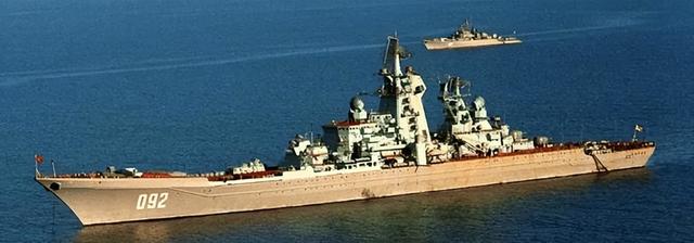 特朗普阴谋难藏！造黄金战舰或是烟雾弹，背后还有更大算计？