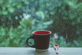 下雨天高级感文案短句子|我表达不出的情绪，雨天都帮我说了图片