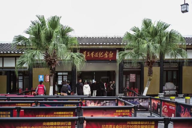 这个“名牌加身”的西南山城，正适合淡季来玩！