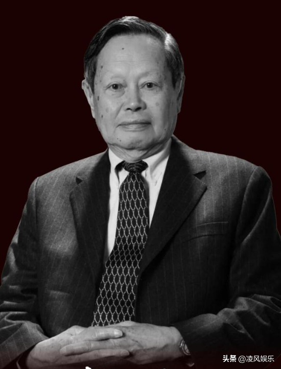 杨振宁去世3天后，原来他还留了“遗产”，只有8个字，却字字千金