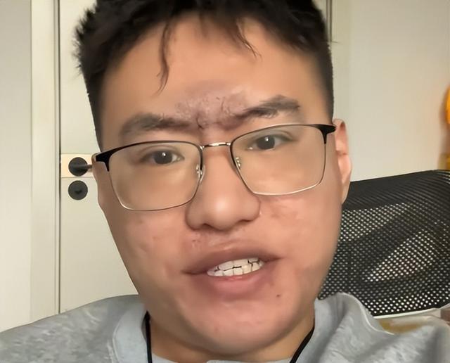 2年前，那个砸神像、睡坟场“八字命硬”的网红，如今怎么样了？