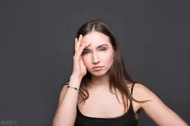 男女哪些肢体接触算是暧昧图片