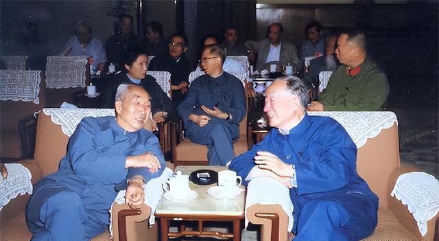 2007年薄一波去世后，子女公开发布声明，澄清了他身上的两大谣言