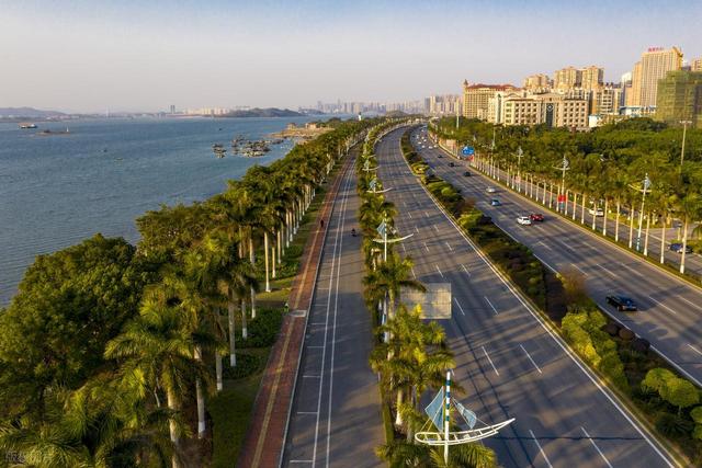 去广西过冬避寒，选北海还是防城港？实话实说两座城市的差距不小