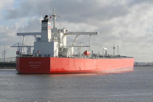 明抢5000万桶石油后，特朗普转头才发现：中国连一桶都不肯买了