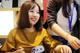 “手撕渣男”“智斗恶婆”，自媒体人咪蒙拍短剧收入千万图片