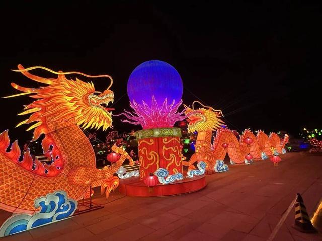 10月1日晚7点半！来鄂尔多斯植物园嗨起来！