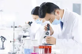 大学专业分享126：读“基础医学”专业可以当临床医生吗图片