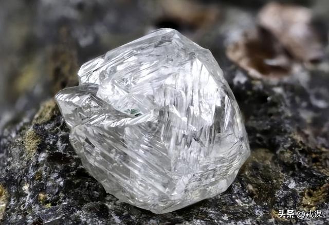 钻石竟然藏着地球秘密？科学家靠它揭开地球背后的深层秘密！