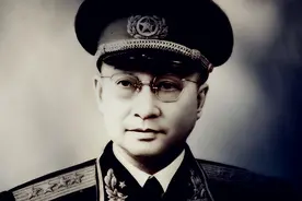 陈赓与谭政：俩开国大将有哪些渊源传奇？大将排名陈靠后谭靠前？图片