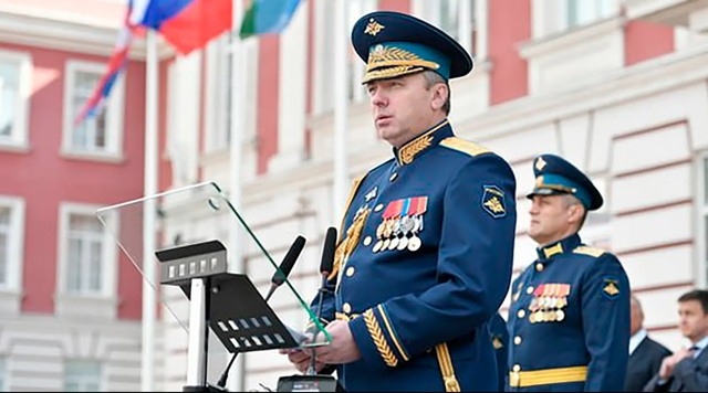 俄罗斯遭解职原国防部副部长圣诞节当天死亡，妻子曾转投自己同事