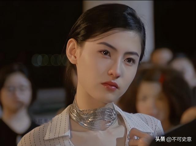 外表是仙女，私下里却抽烟成瘾的9位女明星，刘亦菲最令人意外！