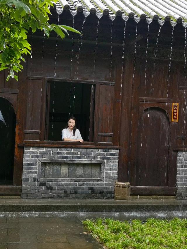 昭化的雨天秋意，古城的千年诗意，这个秋天，来昭化古城进行一场雨的约会吧！