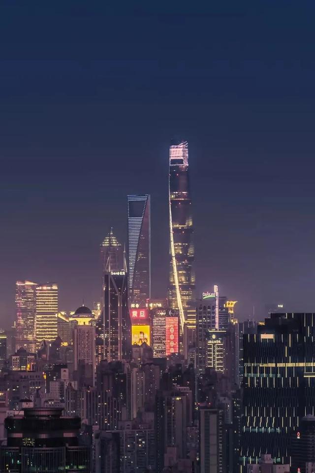 魔都天际线上新！来“瞰” 不一样的上海→
