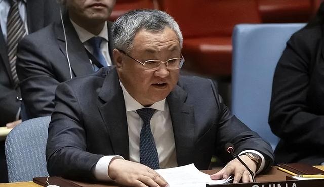 登机回国前，王毅通告三国，中日在联合国吵架	，我国要拔1根钉子