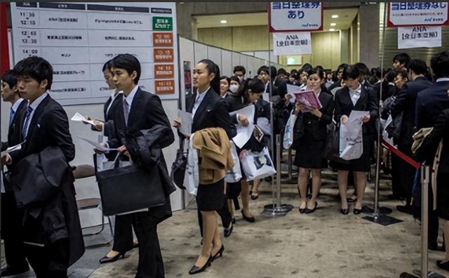 日本境内有多少中国人？数据曝光令人不敢信，难怪731上映被阻碍
