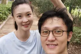 前女排队长惠若琪：嫁矮5厘米北大博士，如今女儿身高超同龄人图片