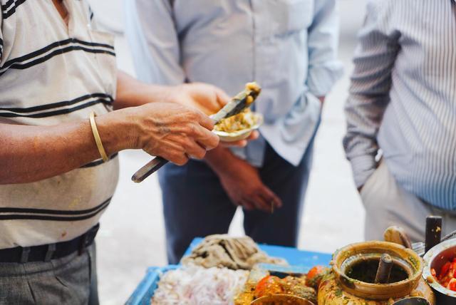 印度食物太“恶心”？都是半消化状，中国游客被吓到：能不吃吗？