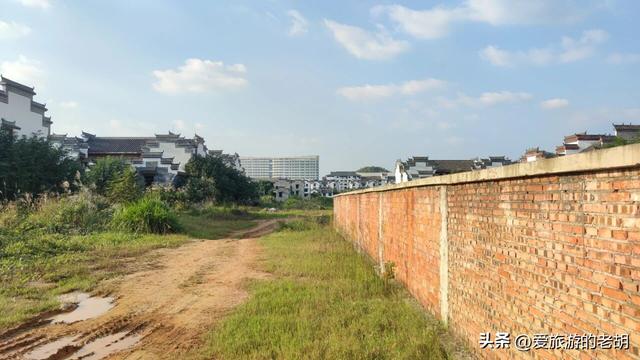 湖南耗资75亿元的古城烂尾10年后，国企接手改名，能否起死回生？