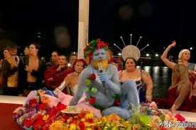 奥运组织者为 "下流 "的变装皇后《最后的晚餐》模仿秀道歉图片