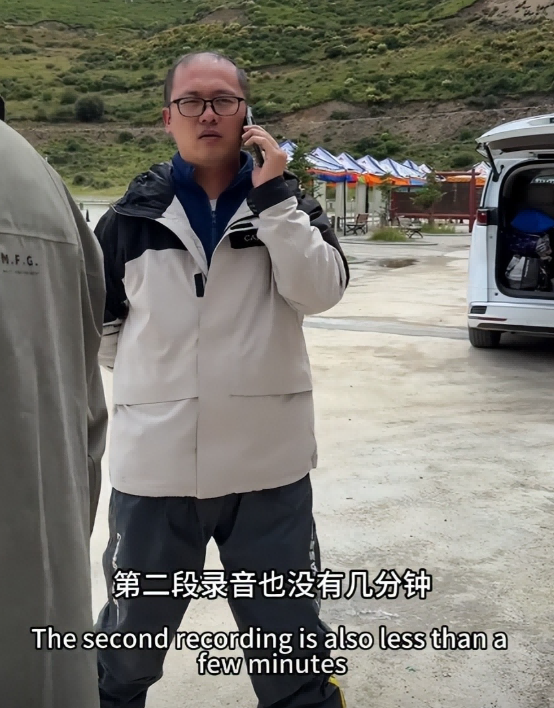 东北大妈进藏旅游，私自骑路边价值20万摩托，翻车后逃逸 拉黑车主