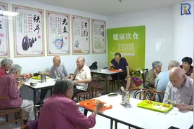 做梦吧？你远在千里之外，能天天陪伴家乡的父母吃饭、唠嗑？罗庄这些人做到了……图片