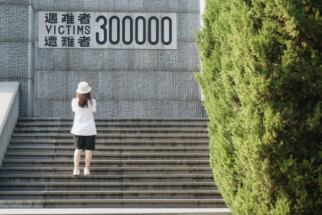日本呼吁不要参加北京阅兵，官媒怒批：德国曾下跪，日本做了什么