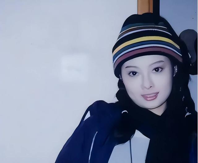 恩爱了16年抵不过现实残酷，44张怡宁绚烂如花，64岁徐威逐渐衰老