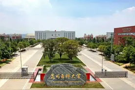 云南省医学类最好的大学，毕业生很抢手图片