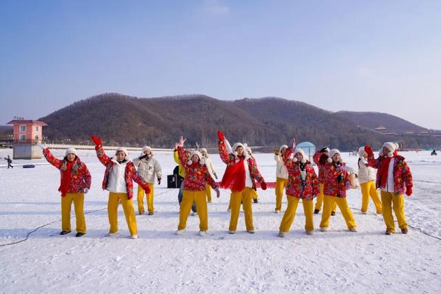开业大吉！六鼎山冰雪乐园正式迎客 解锁冬日欢乐新地标