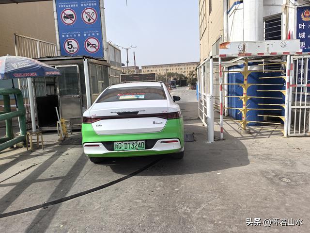 2025环南疆沙漠铁路背包自由行日记(3)---新藏公路零起点叶城打卡