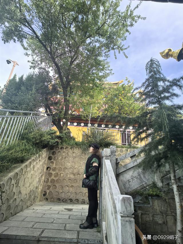 幸福生活不只在于丰衣足食，也在于碧海蓝天