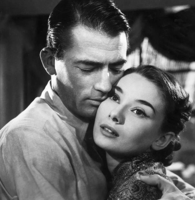 经典浪漫爱情电影《罗马假日》，情侣一起观看，体验当初的纯爱