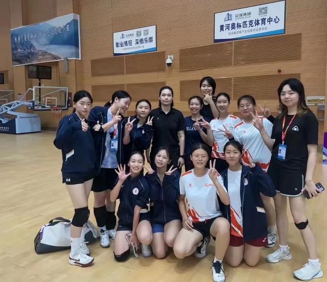 奥运冠军林莉近况，大学任教，升职副教授，33岁未婚越来越漂亮了