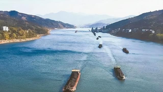 央视知名主持人系美国飞虎队后裔，长居中国：直言加入中国很自豪