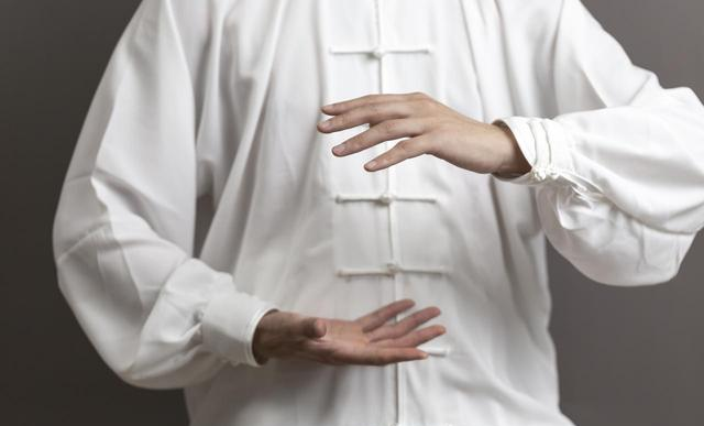 拳友必看！太极丹田咋练？上领中沉下固，新手 5 分钟找感觉