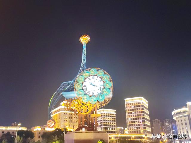 夜幕下的海河